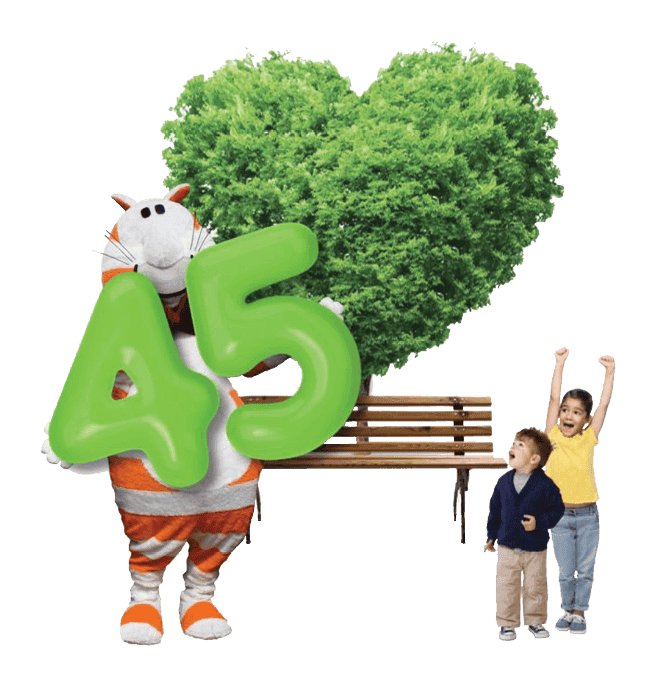 Fat Cat holding "45" balloons outside