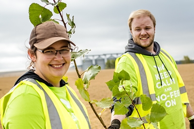 GoGreen volunteers planting trees