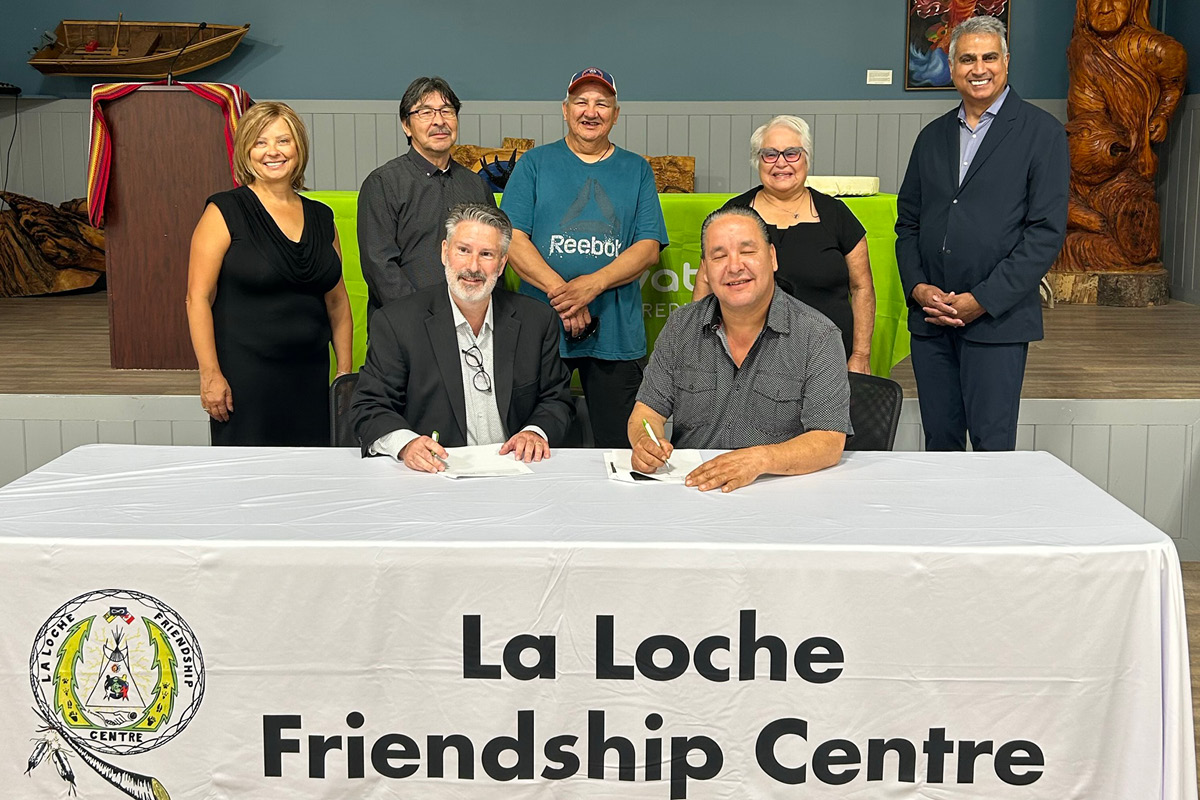 La Loche Advice Centre Contract Signing