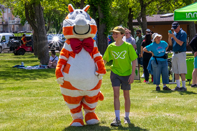 Fat Cat and Picnic Volunteer