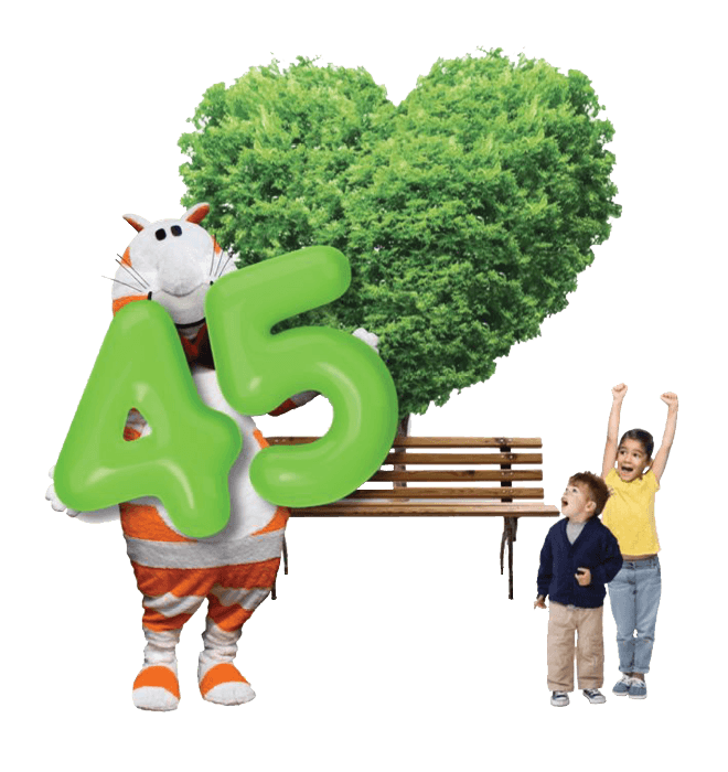 Fat Cat holding "45" balloons outside